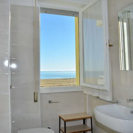 Lovely Seaview Flat - Beahost